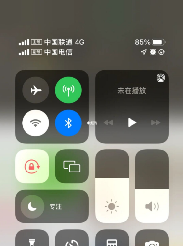 锡林浩特苹果手机维修分享iPhone双卡信号解决办法 