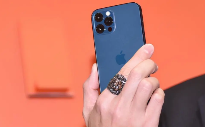 锡林浩特苹果手机维修分享iPhone12系列重启方法教程 
